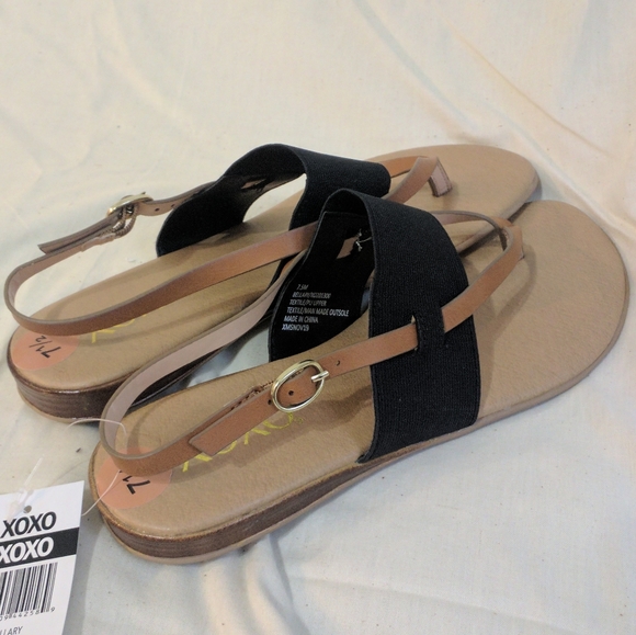 Sandals - Picture 2 of 6